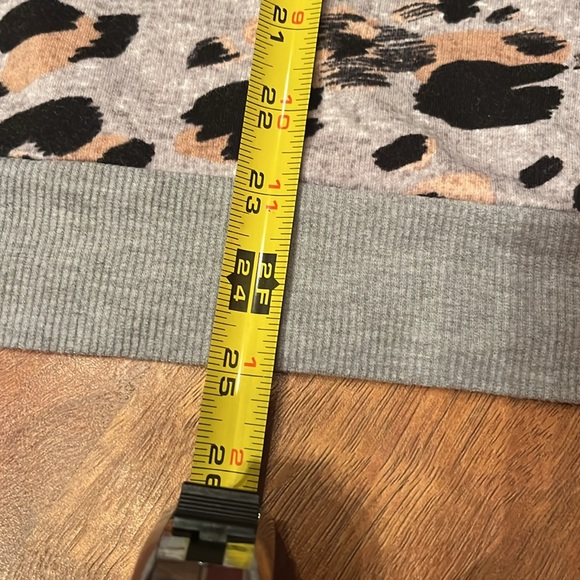 Like new Secret Treasures animal print sweatshirt - Picture 8 of 11